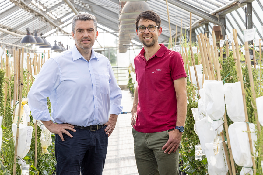 De nieuwe CEO Hervé Caroff met het nieuwe hoofd veredeling en ontwikkeling van suikerbieten